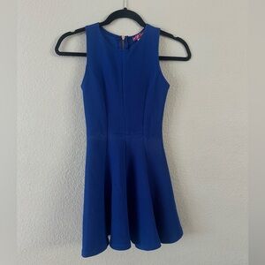 Super cute girls Aqua party dress. Like New, Royal Blue. Size M, Stretch